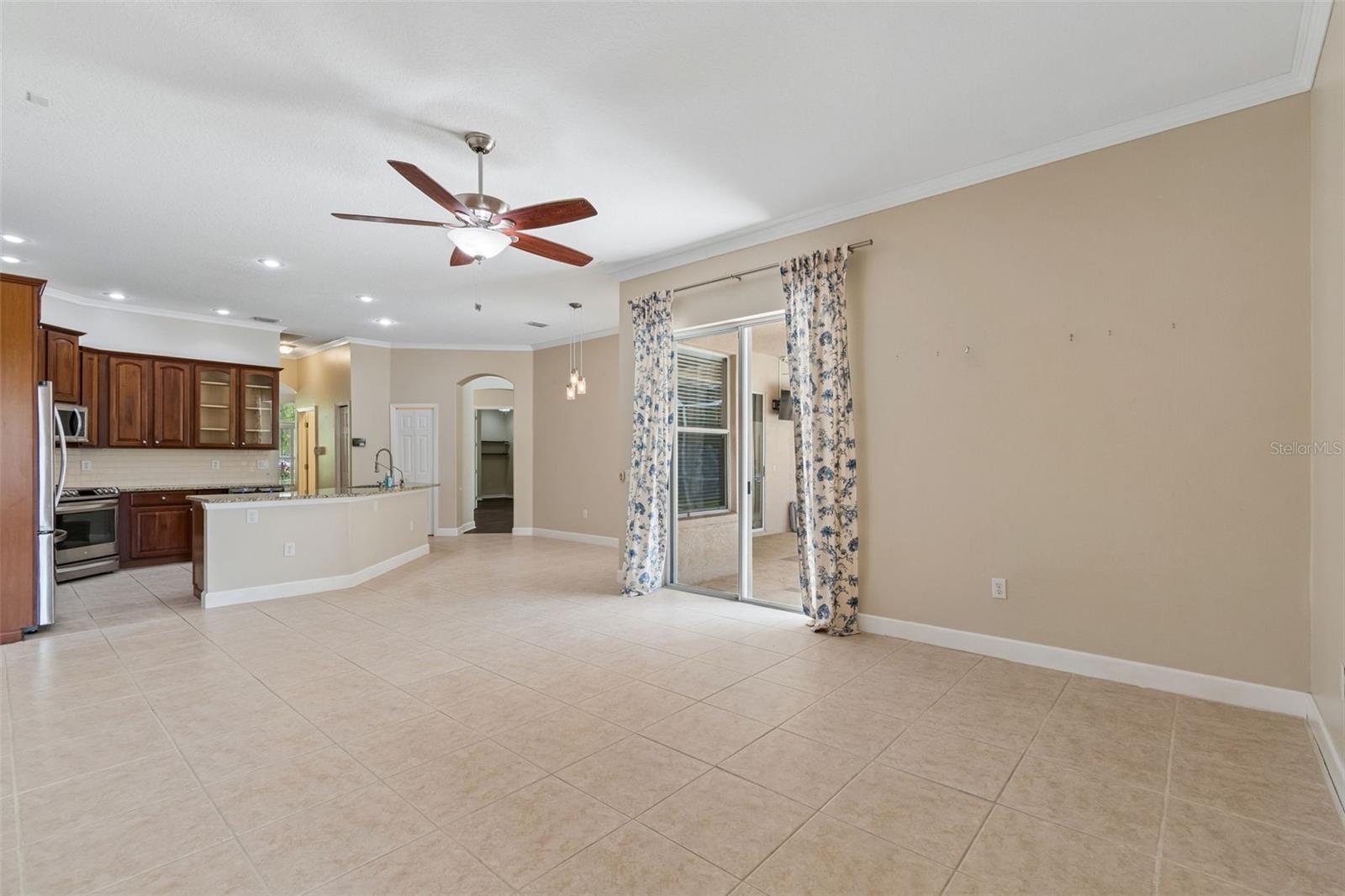 TAMPA PALMS AREA 4 PRCL 21 R - Residential