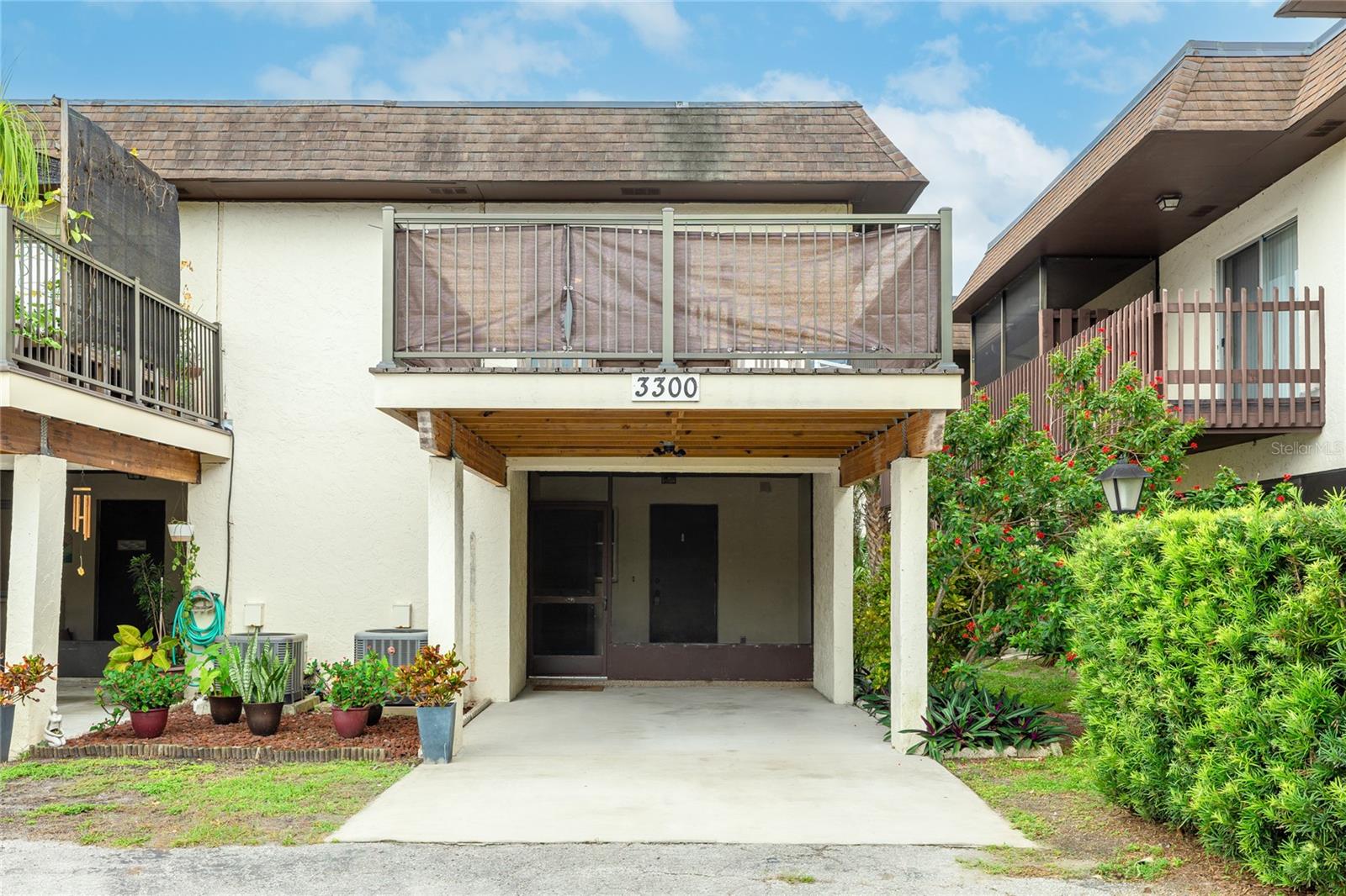 Welcome to 3300 Ramblewood Ct, a beautifully renovated and fully furnished end-unit townhome in a gated Sarasota community all offered for under $195,000! This residence combines comfort, privacy, and style with the convenience of a prime Sarasota location. The home has undergone an extensive renovation, featuring a stunning new kitchen, updated bathrooms, fresh interior paint, and more. Best of all, it comes fully furnished, making it truly move-in ready from day one.
The thoughtfully designed floor plan checks many of today’s must-have boxes: an open kitchen and family room combination that’s perfect for everyday living and entertaining, a split layout with a private master suite and en-suite bath, spacious bedrooms with oversized private balconies, and large closets for plenty of storage. The combination of generous living areas and smart design makes this home both stylish and highly functional.
Ramblewood Acres offers a secure, gated setting with fantastic amenities including a pool, clubhouse, tennis courts, dog park, and playground. Perfectly located just minutes from downtown Sarasota, the beaches, shopping, and dining, this property is ideal as a primary residence, seasonal retreat, or investment opportunity. Don’t miss your chance to own this updated, turnkey home in one of Sarasota’s most convenient and amenity-rich communities.