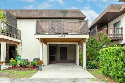 3300 RAMBLEWOOD COURT SARASOTA FL 34237
