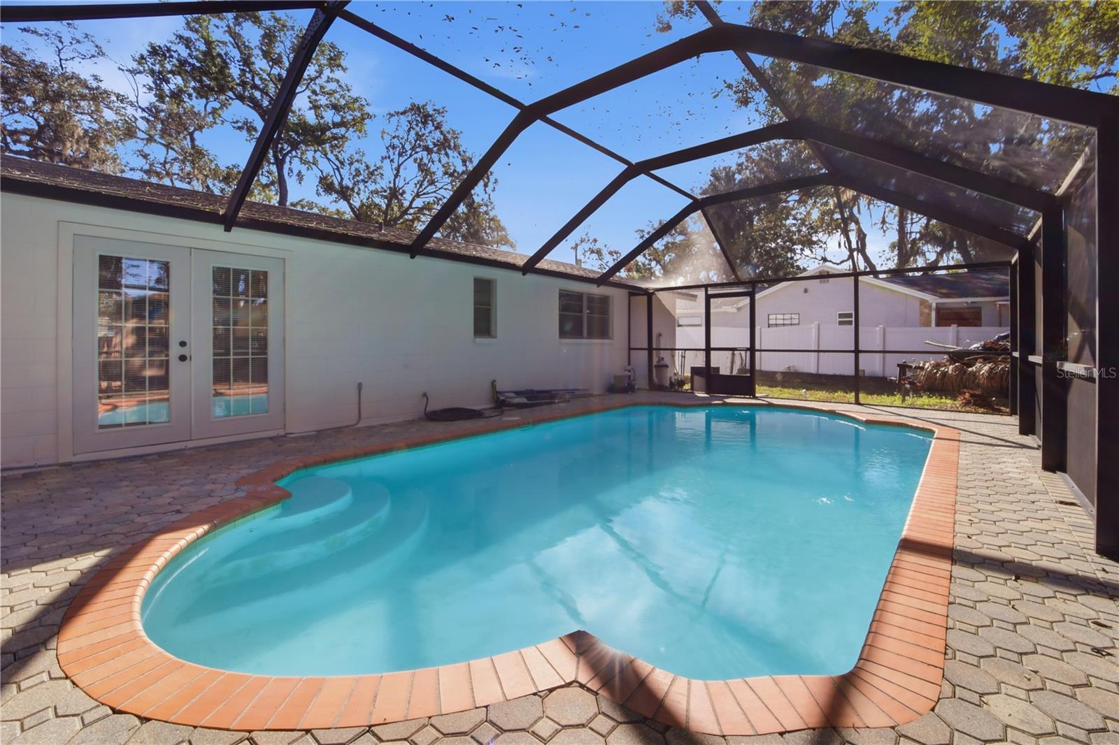 GOLDEN SUB - Residential