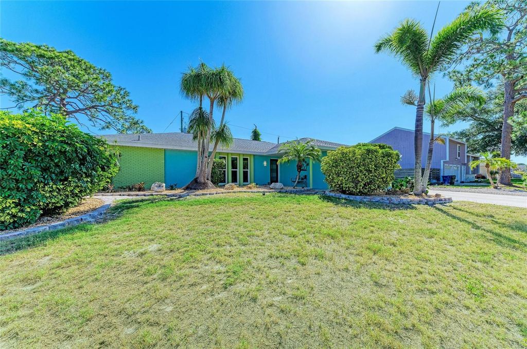 Photo of 1184 Kenisco Road, Venice, FL 34293 (MLS # A4691904)