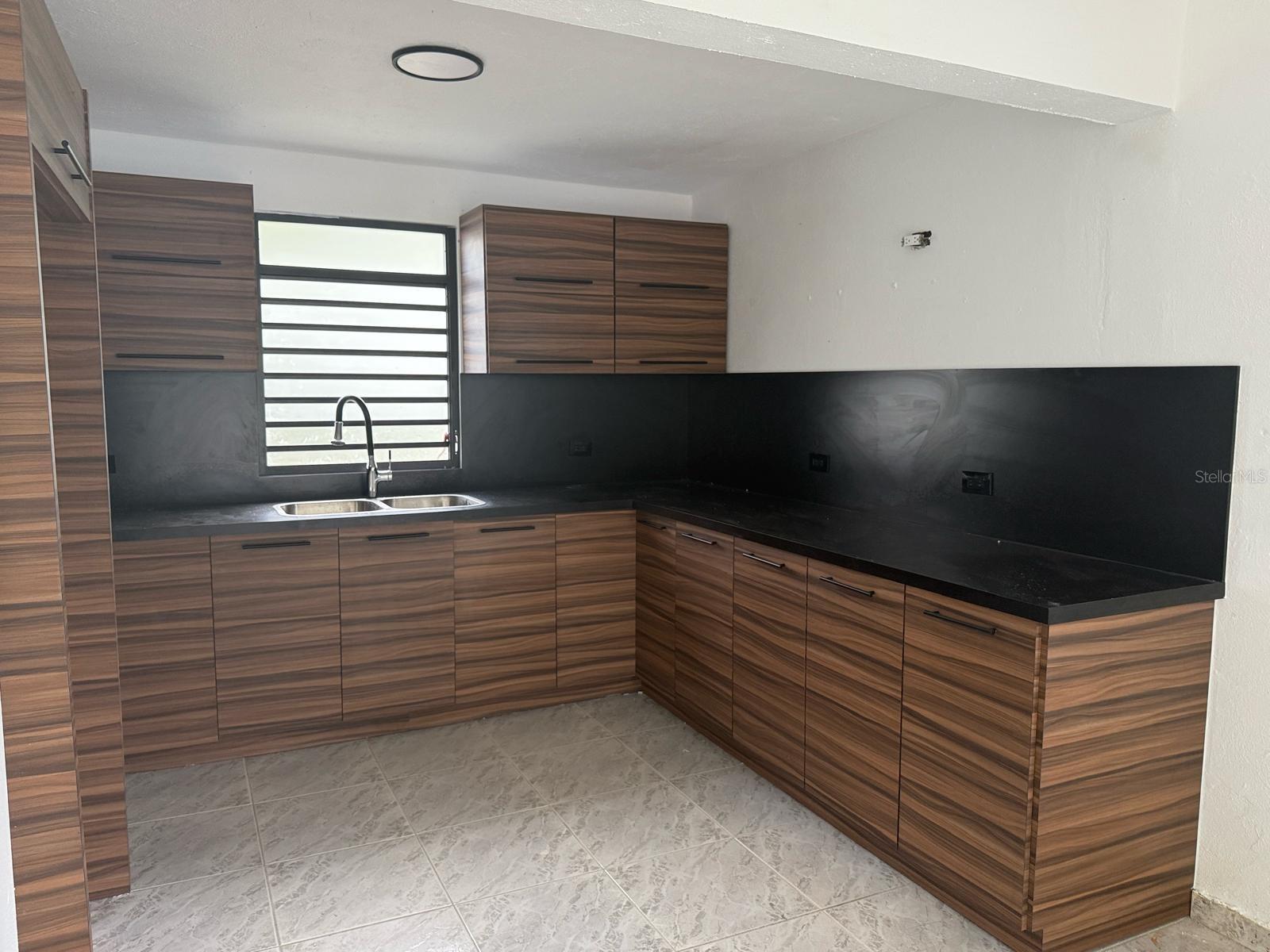 BARRIO SAN SALVADOR - Residential