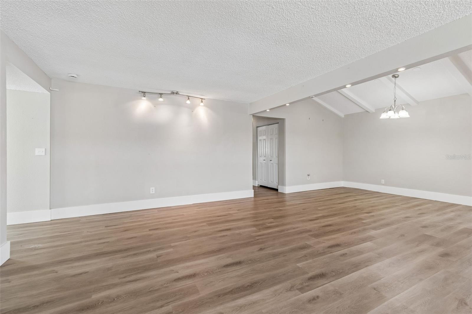 DEL PRADO IMPERIAL - Residential