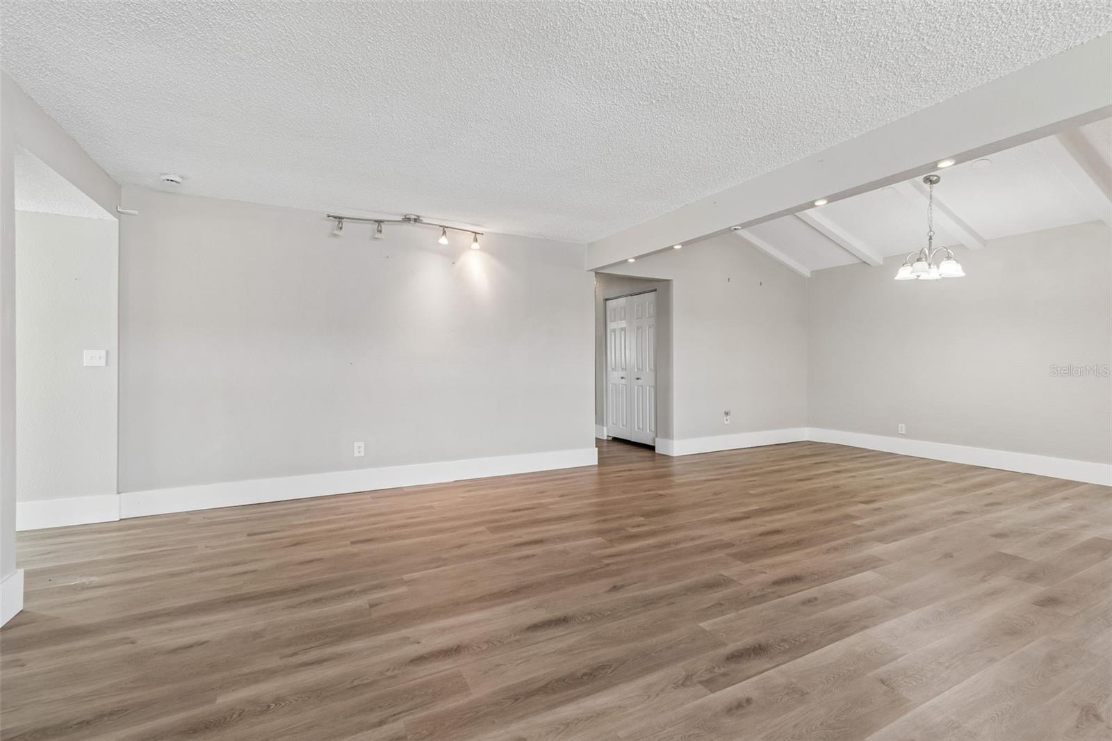 DEL PRADO IMPERIAL - Residential