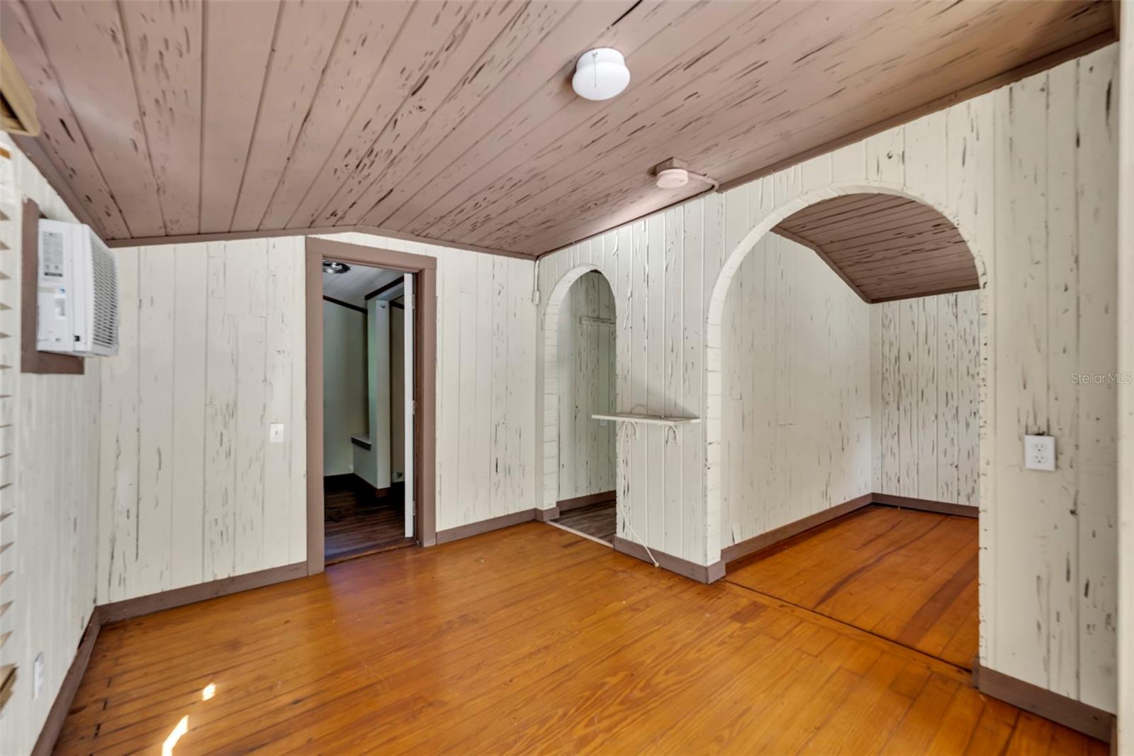 METES AND BOUNDS - Residential