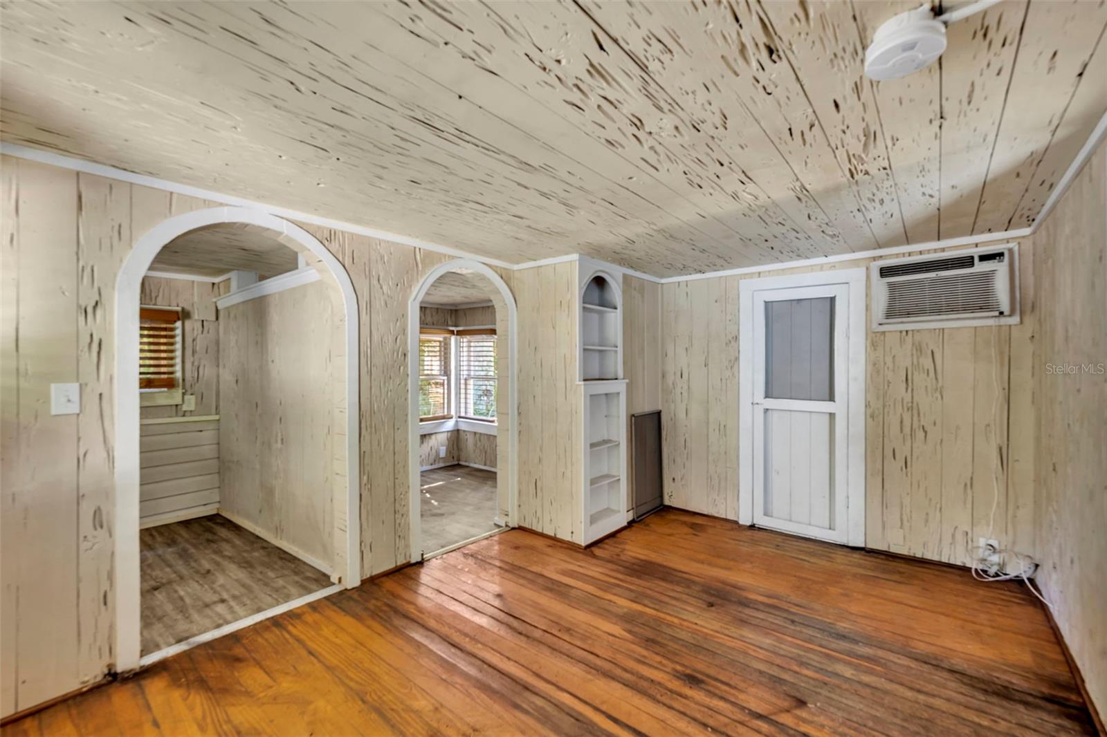 METES AND BOUNDS - Residential