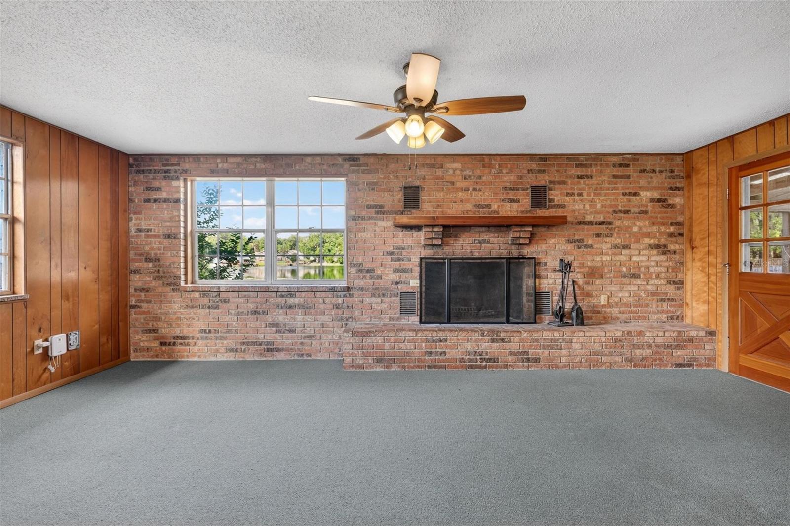 BREEZEE SHORES PT REP - Residential