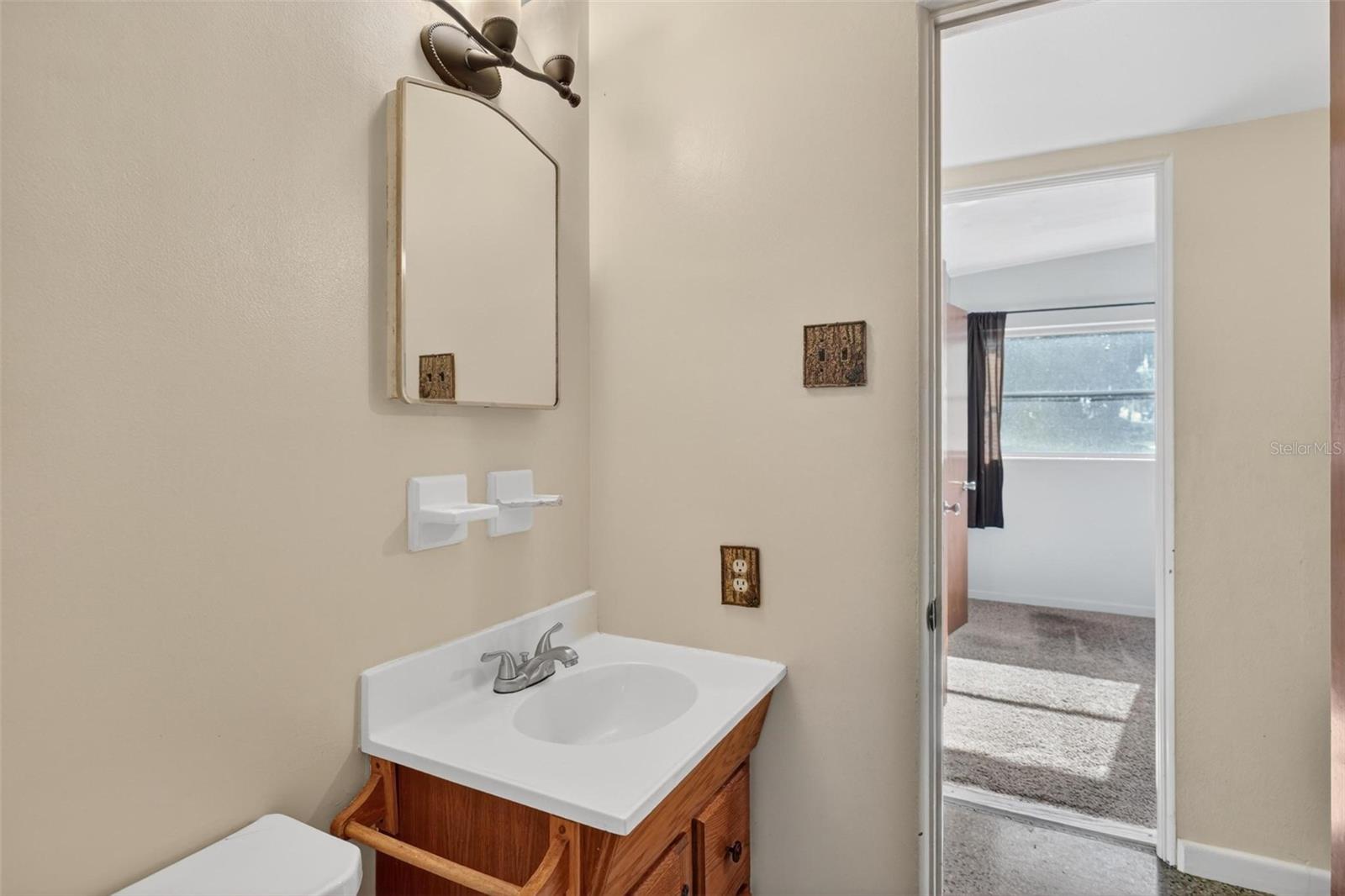 BREEZEE SHORES PT REP - Residential