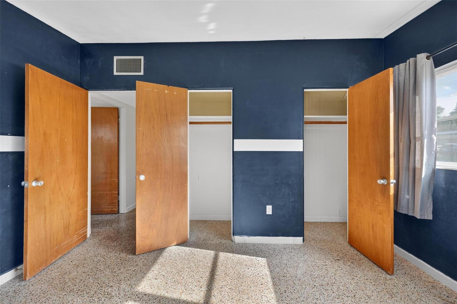BREEZEE SHORES PT REP - Residential
