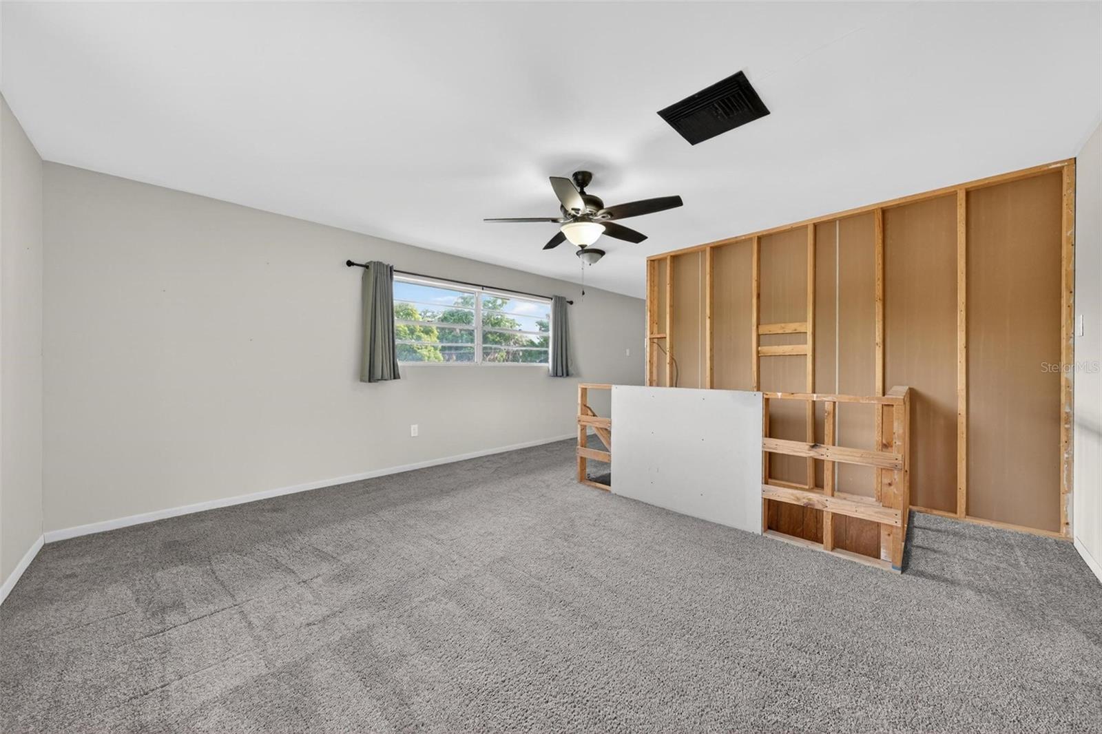 BREEZEE SHORES PT REP - Residential