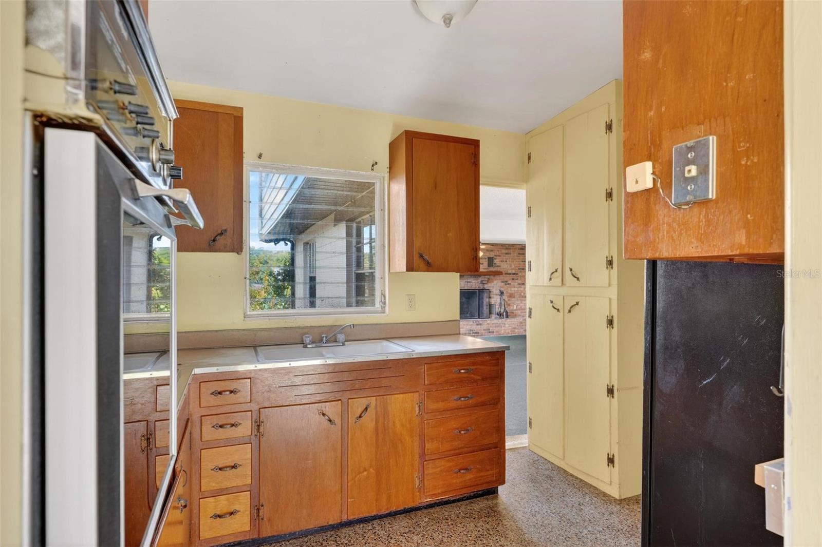 BREEZEE SHORES PT REP - Residential