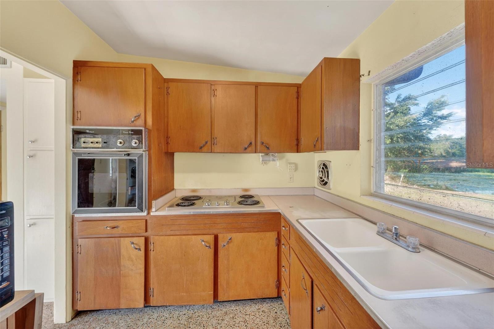 BREEZEE SHORES PT REP - Residential