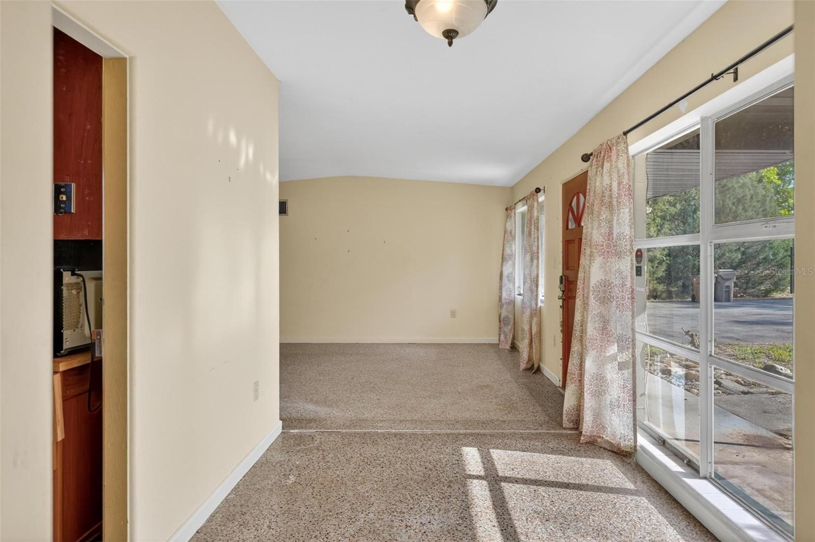 BREEZEE SHORES PT REP - Residential