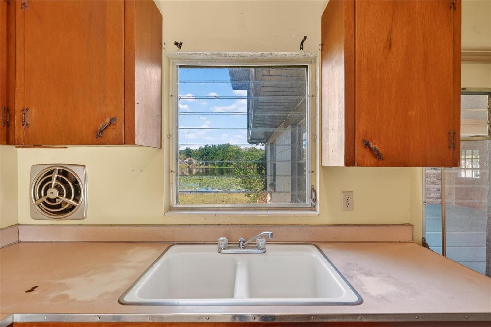 BREEZEE SHORES PT REP - Residential