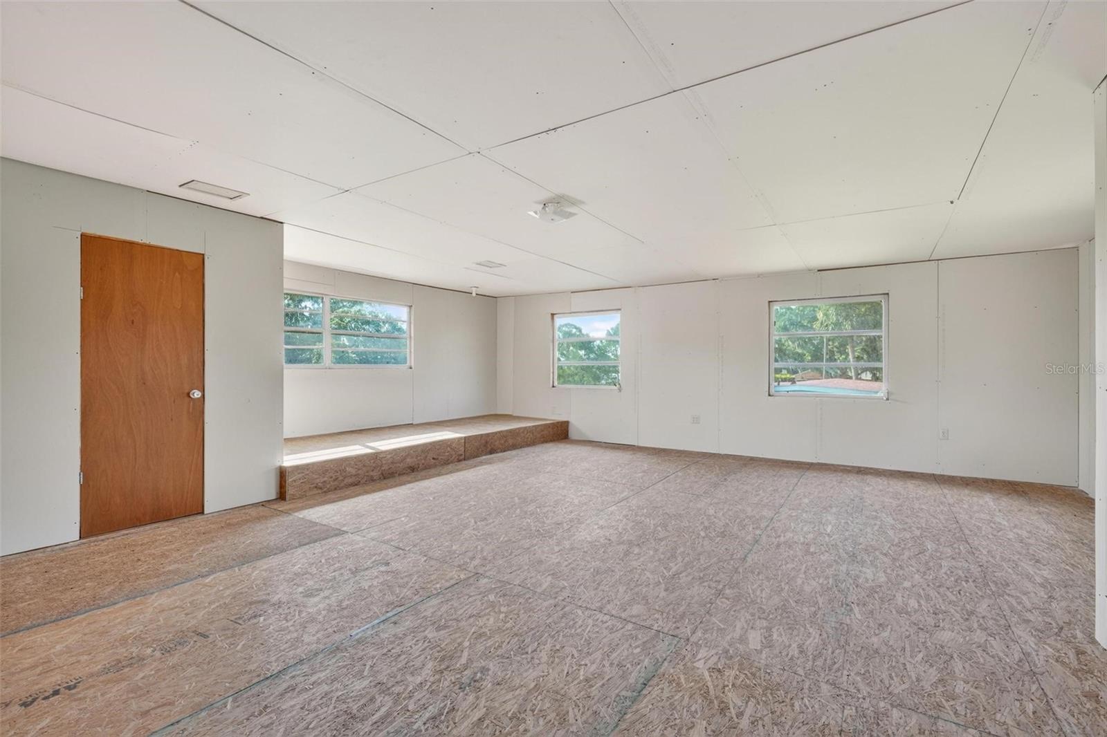 BREEZEE SHORES PT REP - Residential