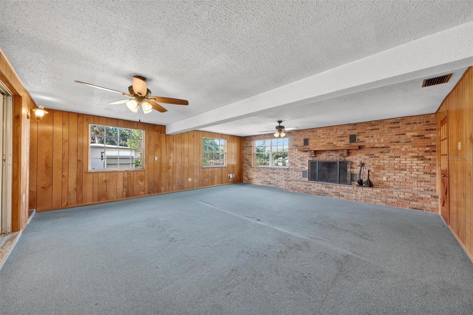 BREEZEE SHORES PT REP - Residential