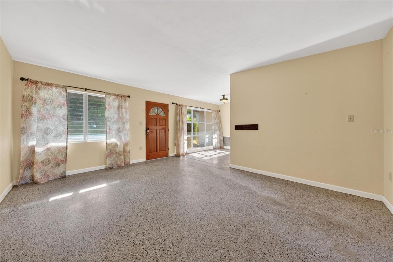 BREEZEE SHORES PT REP - Residential