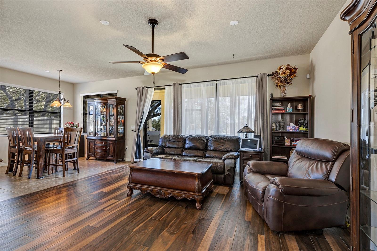 PILLARS RIDGE - Residential