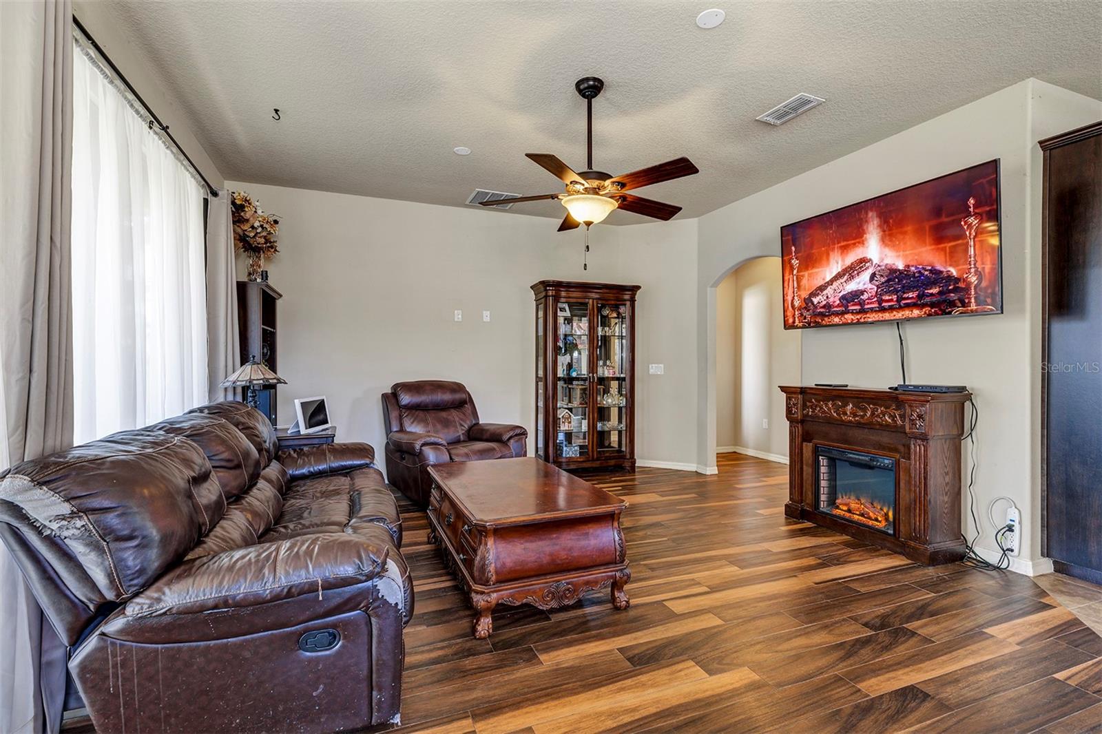 PILLARS RIDGE - Residential