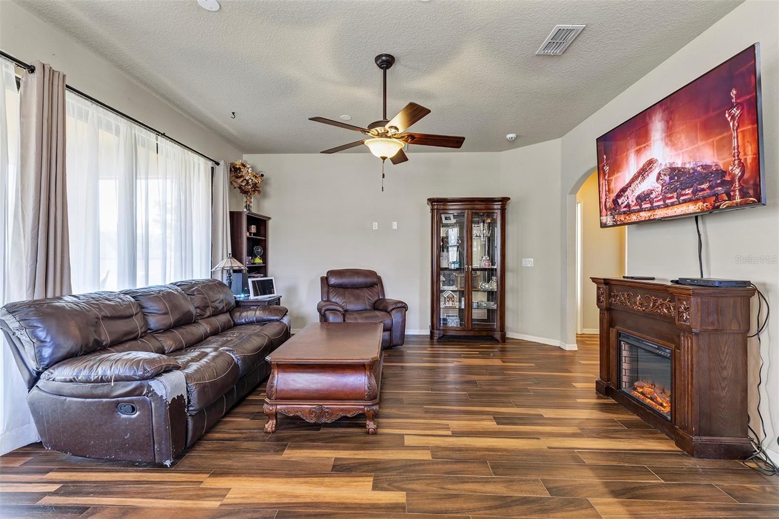 PILLARS RIDGE - Residential