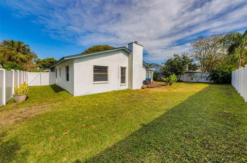 A home in PALM HARBOR