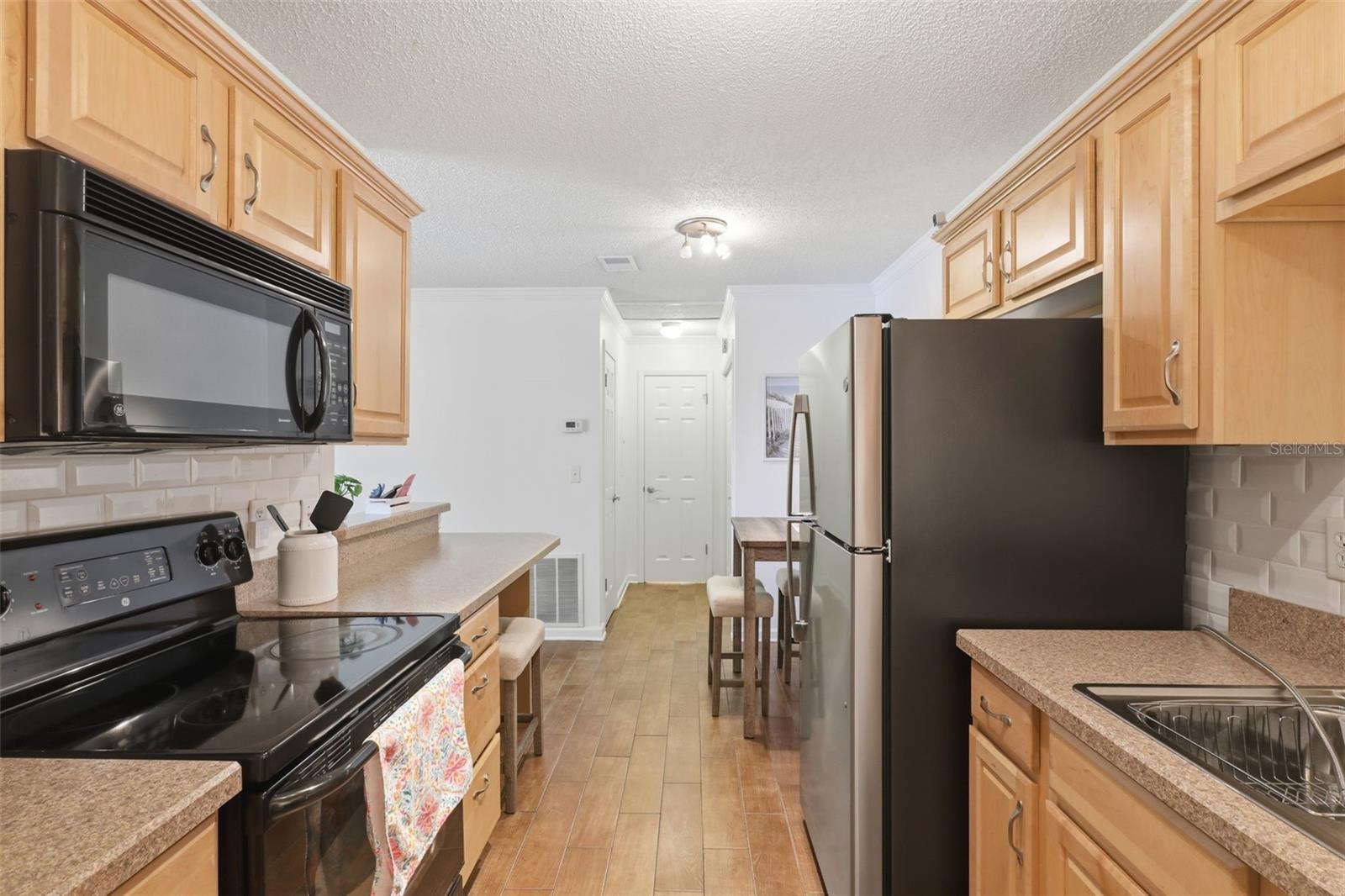 CONDOMINIUM AT GEORGETOWN LAKE B - Residential