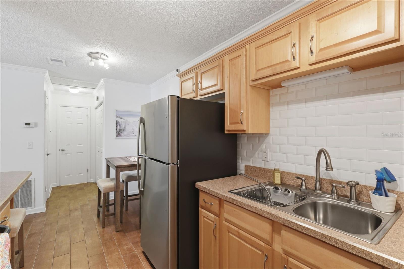 CONDOMINIUM AT GEORGETOWN LAKE B - Residential