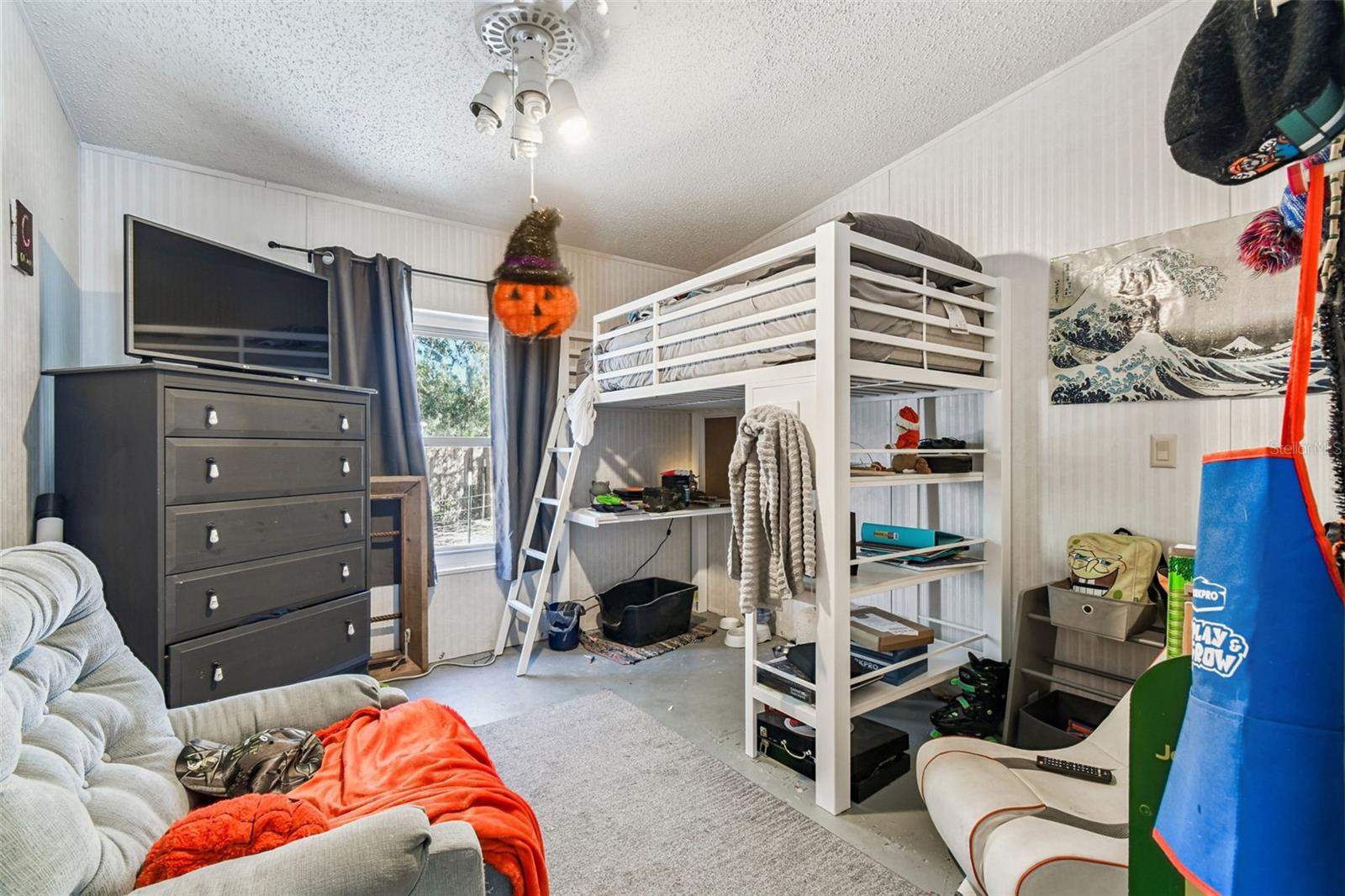 COLONY VILLAGE - Residential