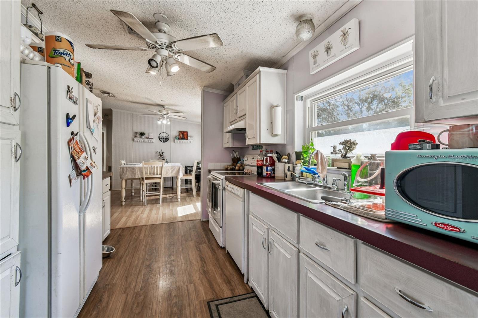 COLONY VILLAGE - Residential