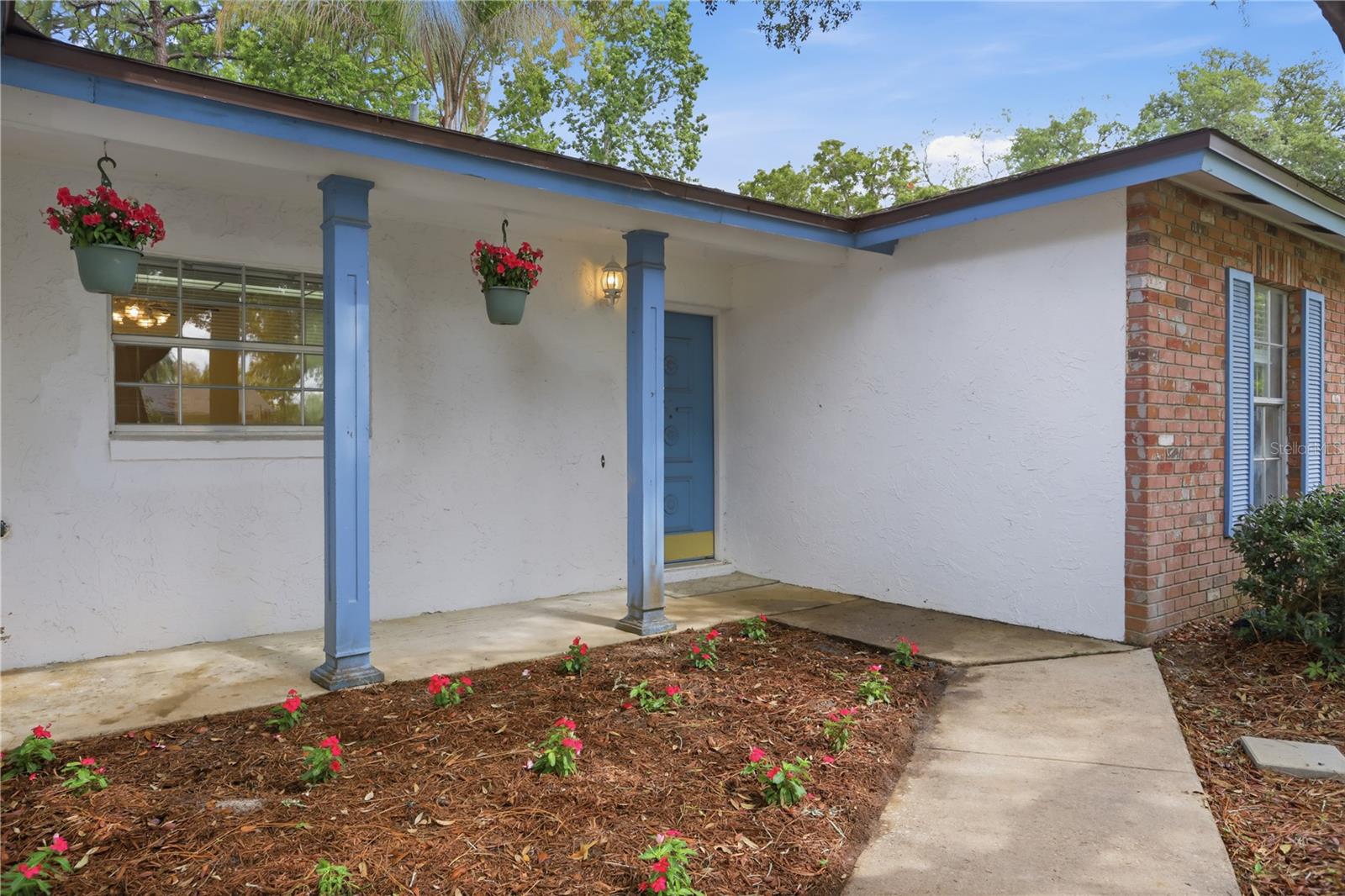 102 HATFIELD COURT