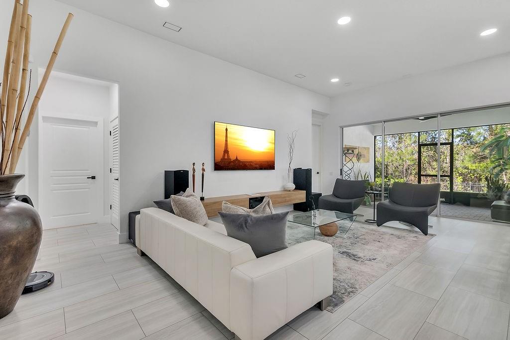 LAKE SAWYER SOUTH PH 04 - Residential