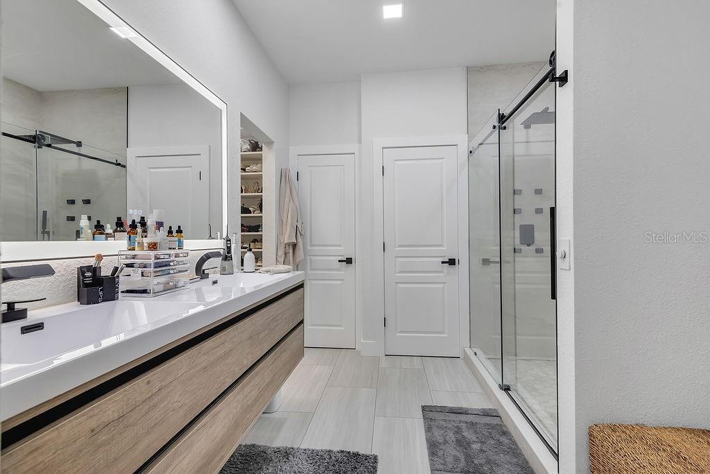 LAKE SAWYER SOUTH PH 04 - Residential