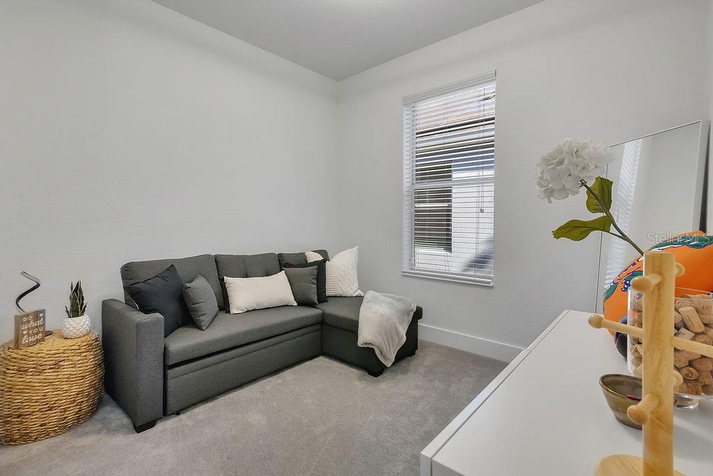 LAKE SAWYER SOUTH PH 04 - Residential