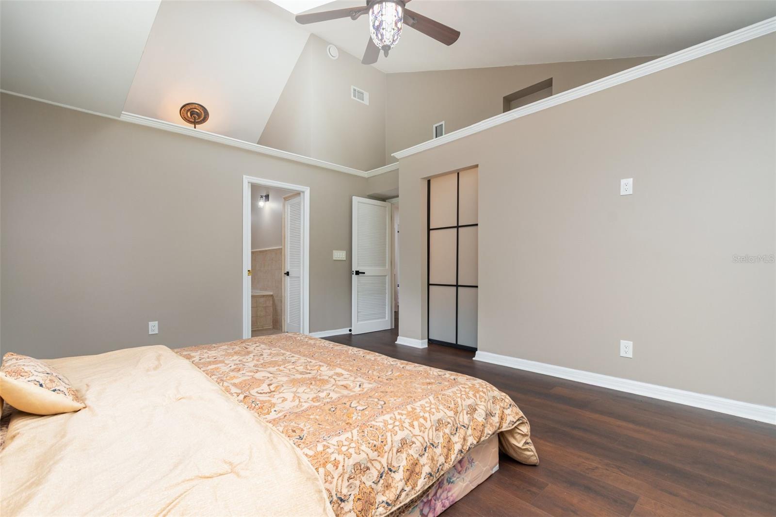 DEVELOPMENT MANE FRISCH'S - Residential