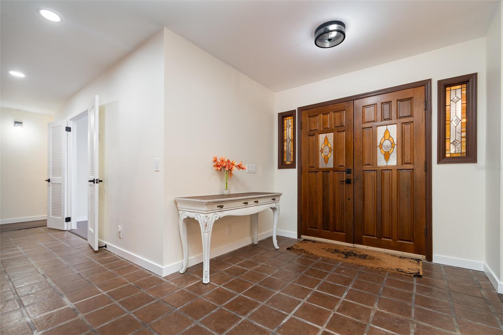 DEVELOPMENT MANE FRISCH'S - Residential