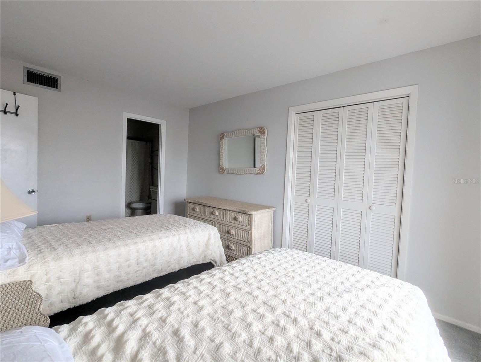 BAYSHORE GARDENS SEC 5 - Residential Lease