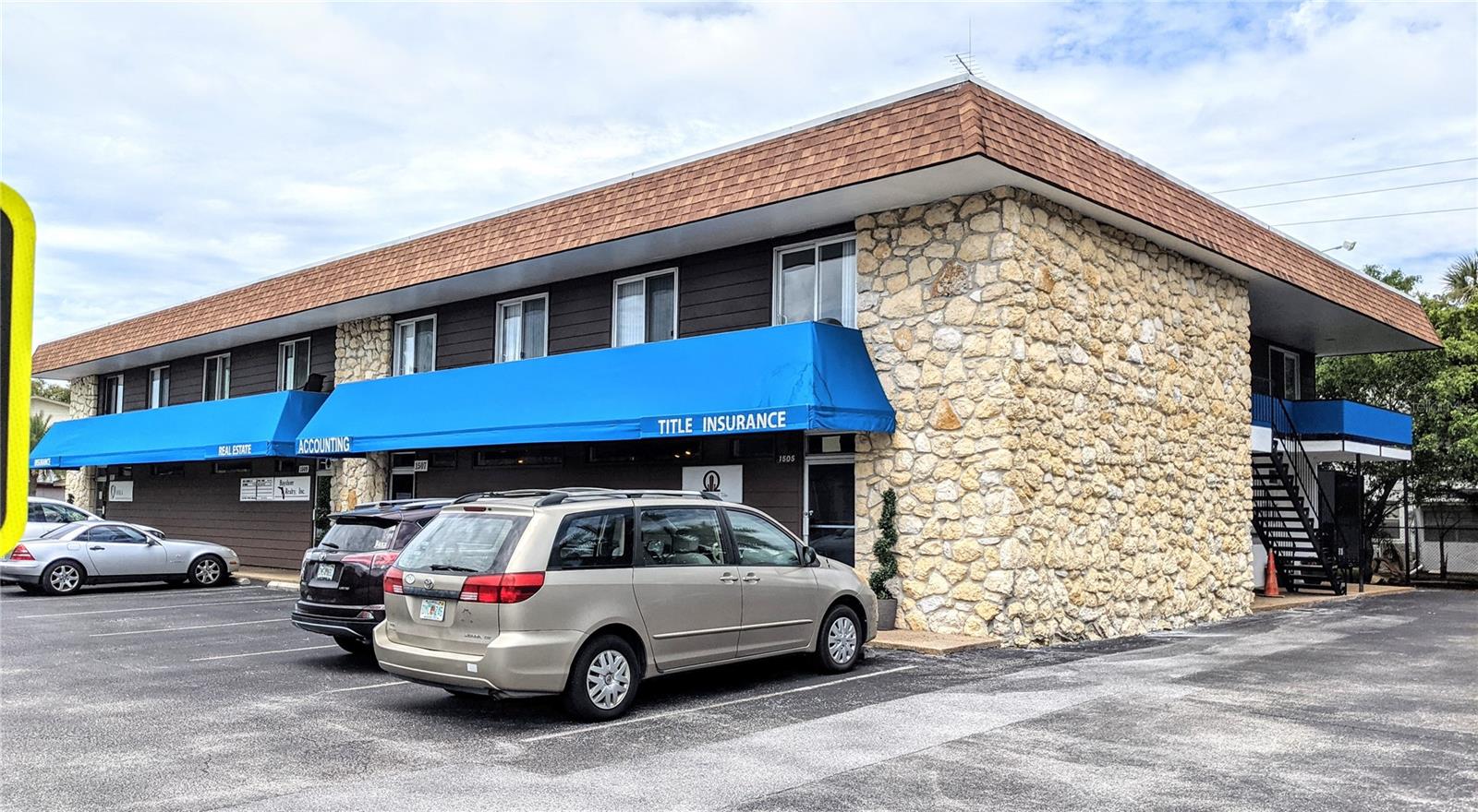 BAYSHORE GARDENS SEC 5 - Residential Lease