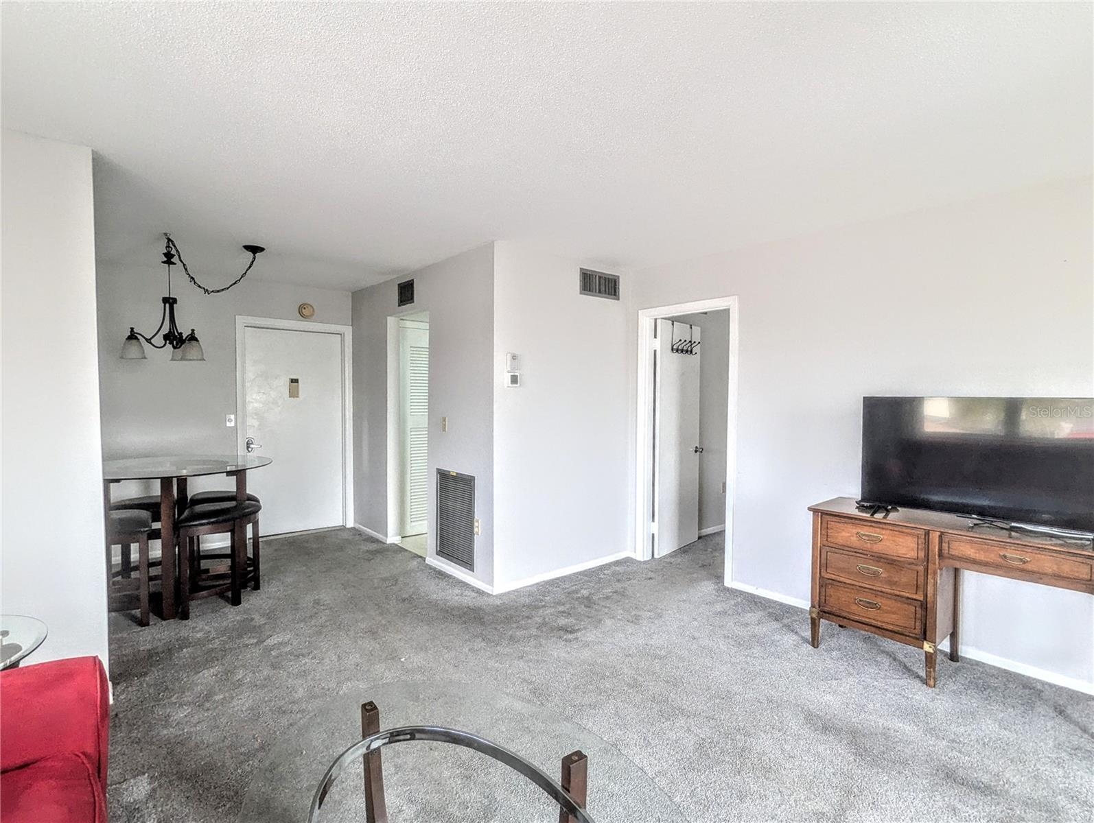 BAYSHORE GARDENS SEC 5 - Residential Lease