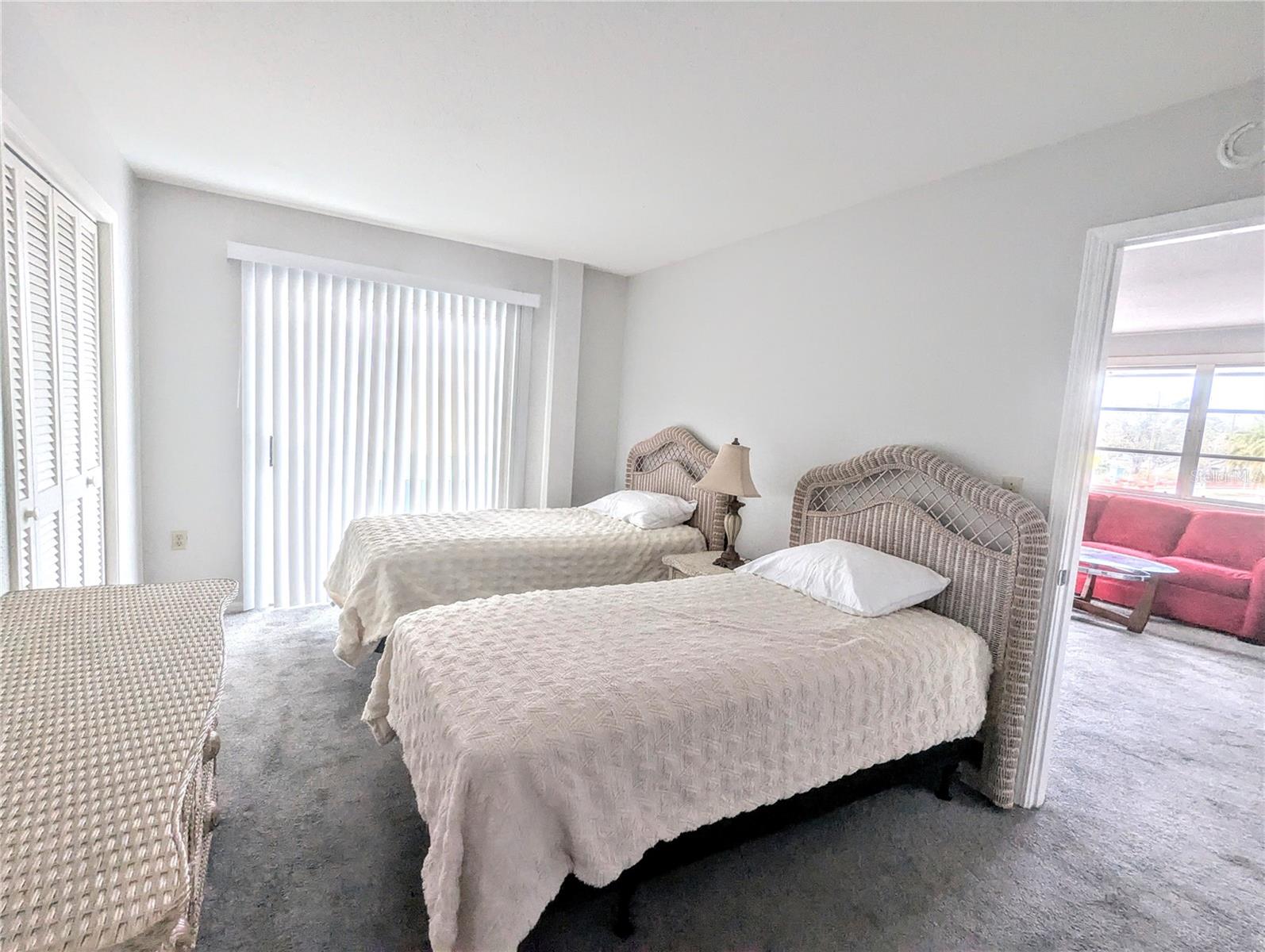 BAYSHORE GARDENS SEC 5 - Residential Lease