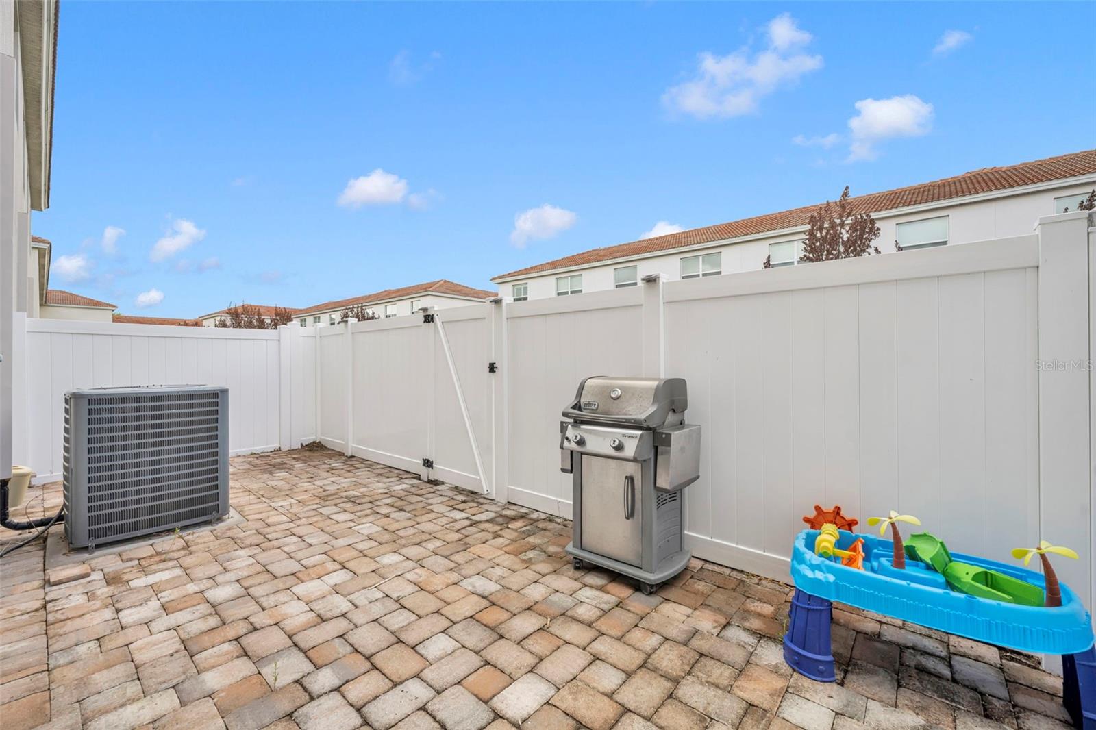 RIVERWALK OF MELBOURNE - Residential