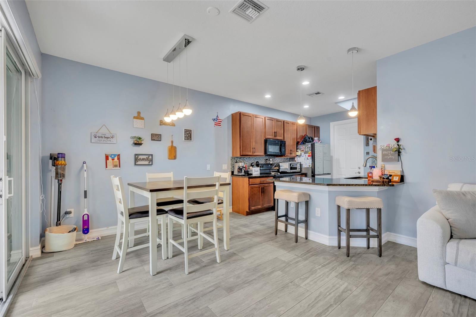 RIVERWALK OF MELBOURNE - Residential