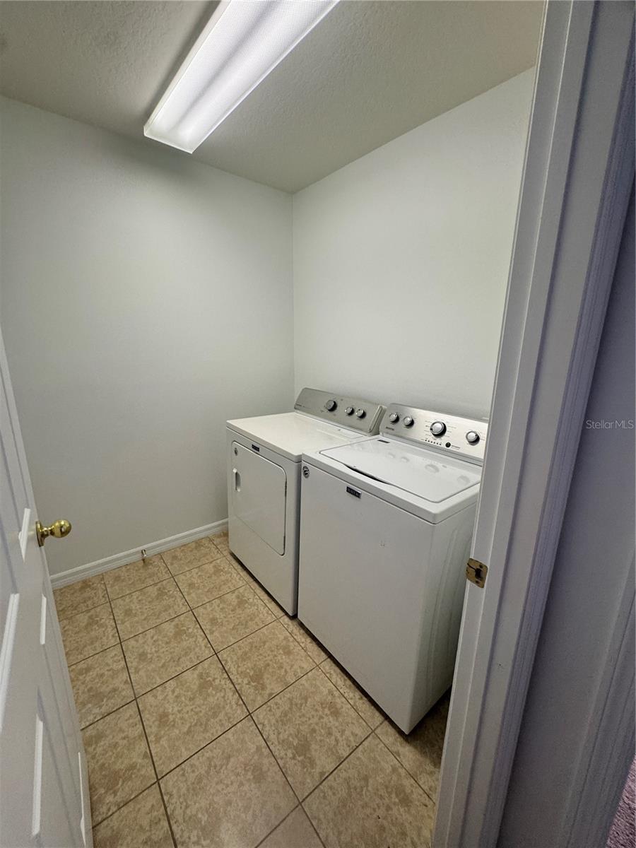 COMPASS BAY UNIT 1 - Residential Lease