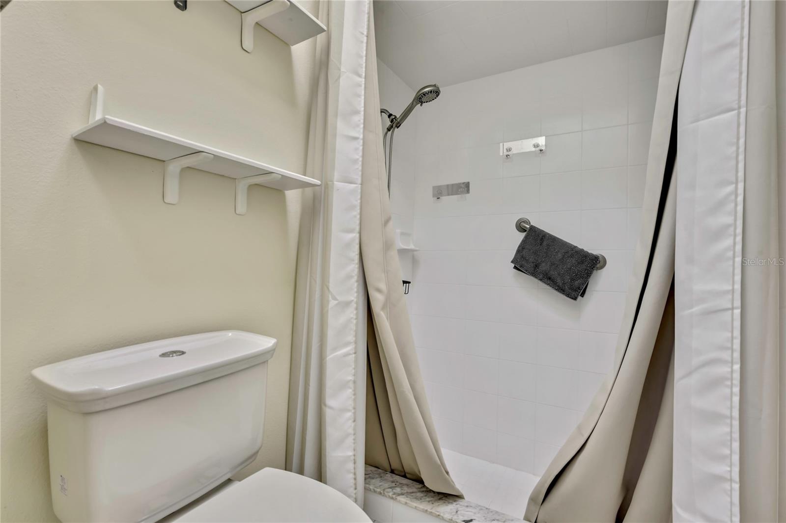 SILVERTHORN PH 1 - Residential