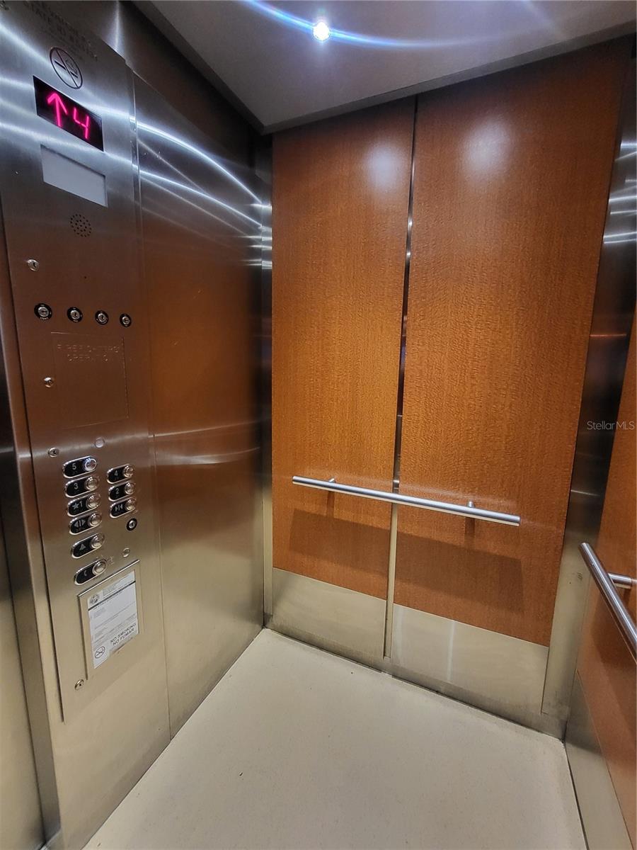 MERIDIAN PALMS COMM CONDO - Residential