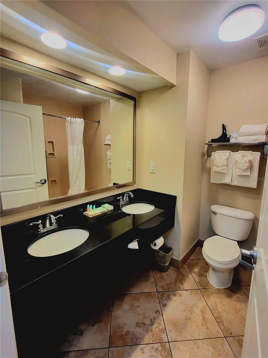 MERIDIAN PALMS COMM CONDO - Residential