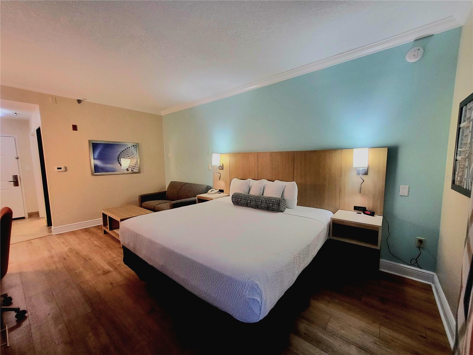 MERIDIAN PALMS COMM CONDO - Residential