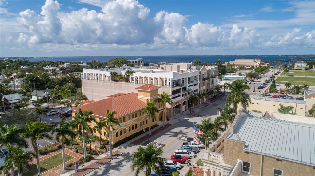 HARBOUR COMMONS - Commercial Lease