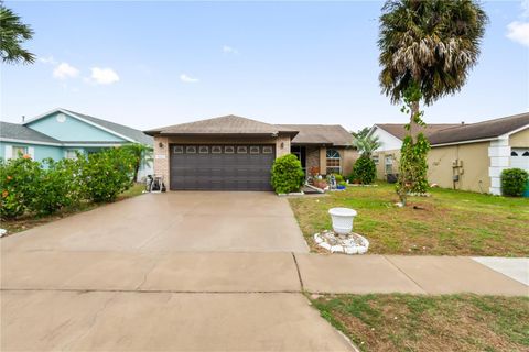 Photo of 7811 Myrtle Oak Lane, Kissimmee, FL 34747 (MLS # P4936966)