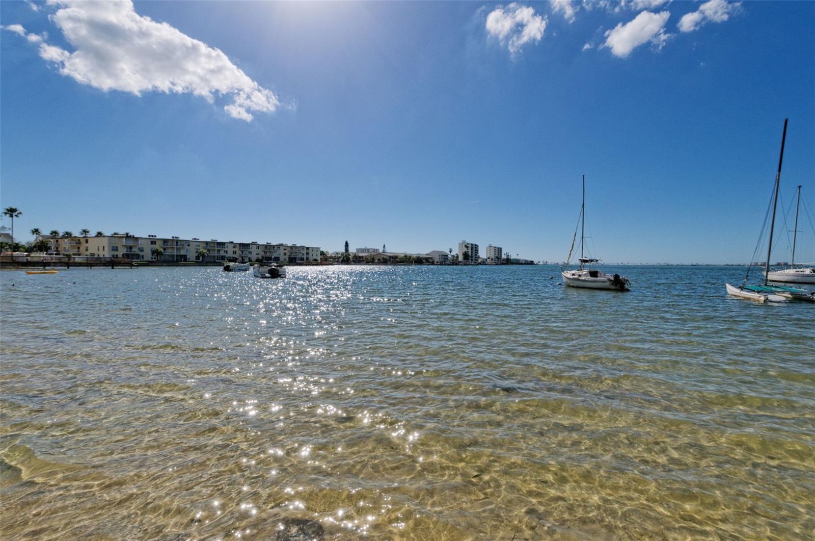 MEDITERRANEAN MANORS - Residential