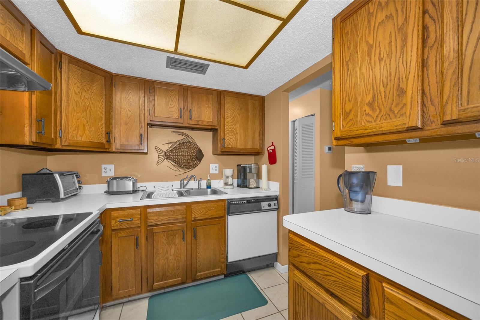 MEDITERRANEAN MANORS - Residential